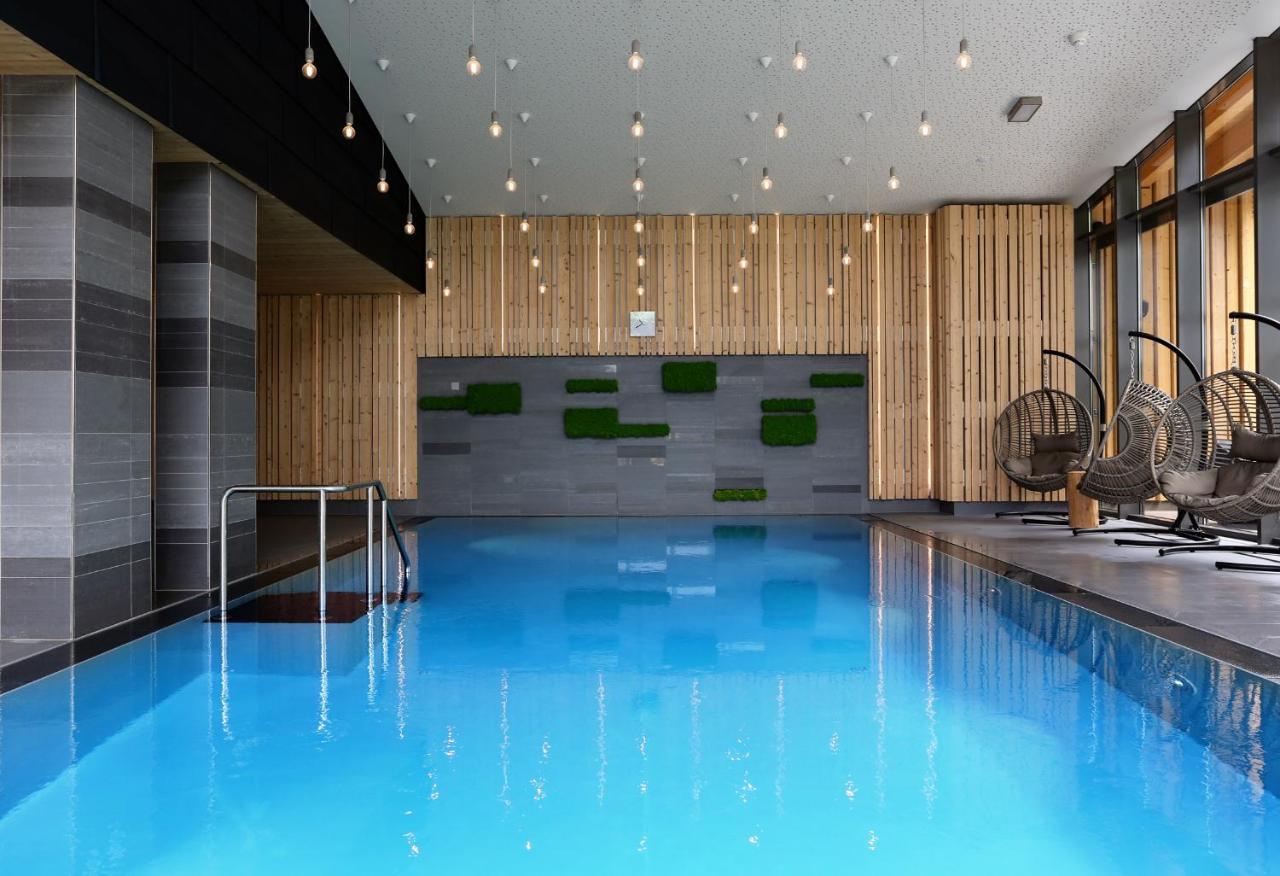 Konsum Gaestehaus Quisisana - Oberhof オーバーホーフ エクステリア 写真