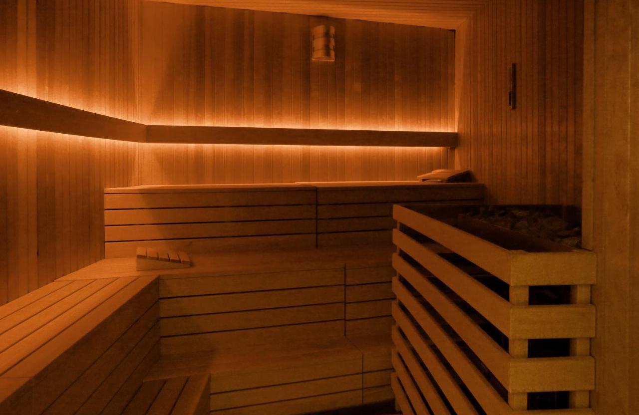 Konsum Gaestehaus Quisisana - Oberhof オーバーホーフ エクステリア 写真