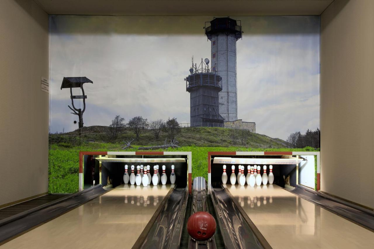 Konsum Gaestehaus Quisisana - Oberhof オーバーホーフ エクステリア 写真
