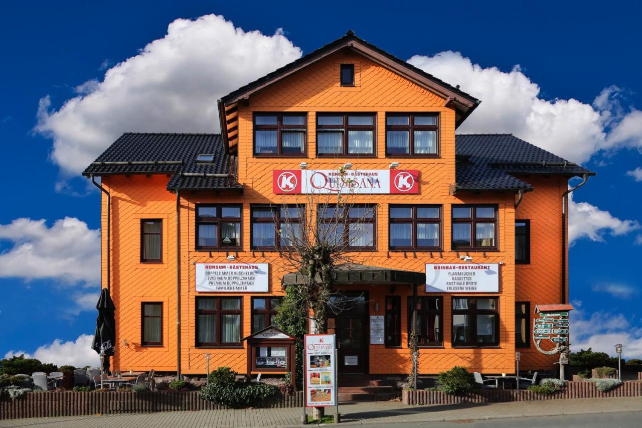 Konsum Gaestehaus Quisisana - Oberhof オーバーホーフ エクステリア 写真
